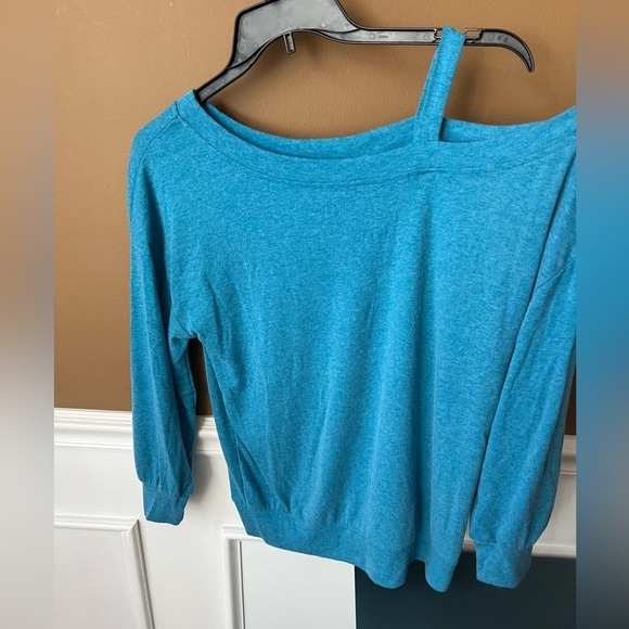 Women’s Turquoise Blue Off-Shoulder Lightweight Sweater Size Large - Picture 2 of 4